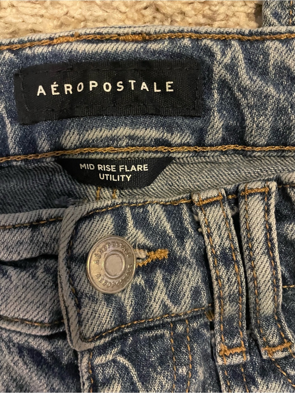 Aeropostale Mid Rise Utility Light Wash Cargo Flare Jeans - 00R - Picture 4 of 9